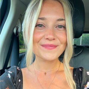 Meet your Posher, Lexi